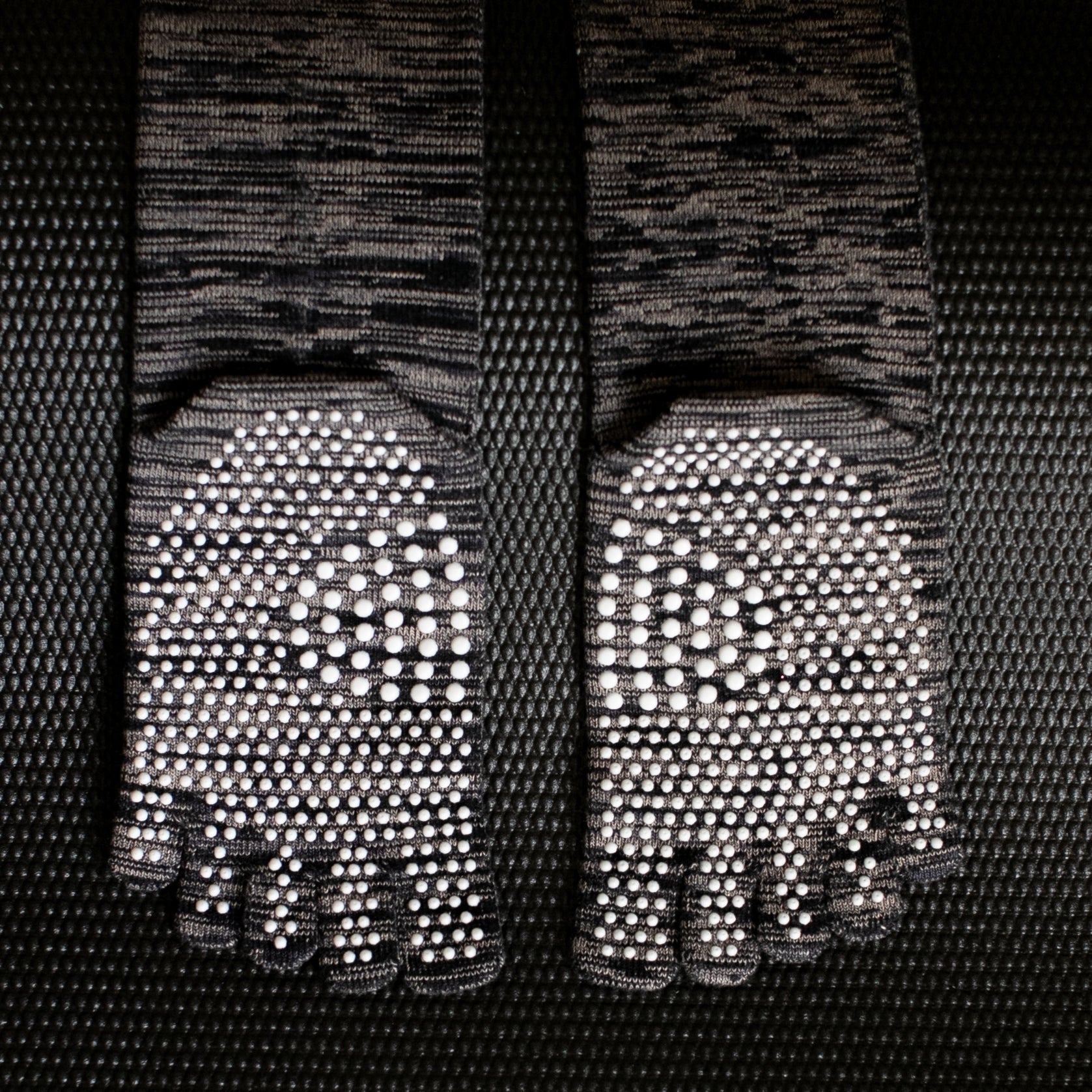 Regnsncox | Five-Toe Cotton Crew Socks with Textured Sole and Smooth Yarn Blend