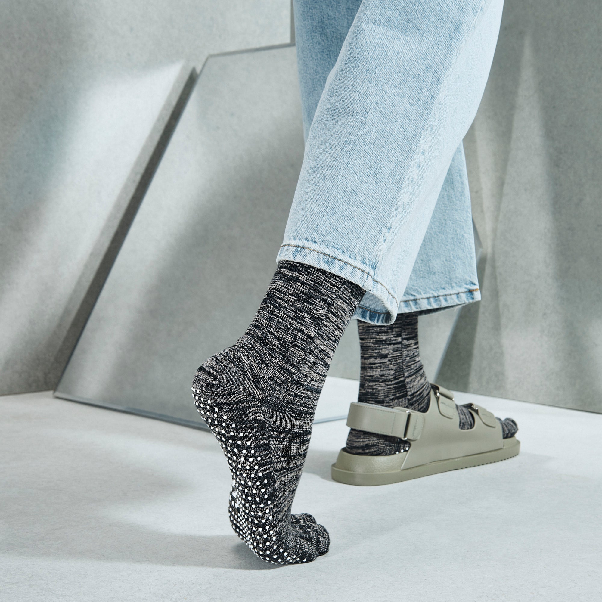 Regnsncox | Five-Toe Cotton Crew Socks with Textured Sole and Smooth Yarn Blend