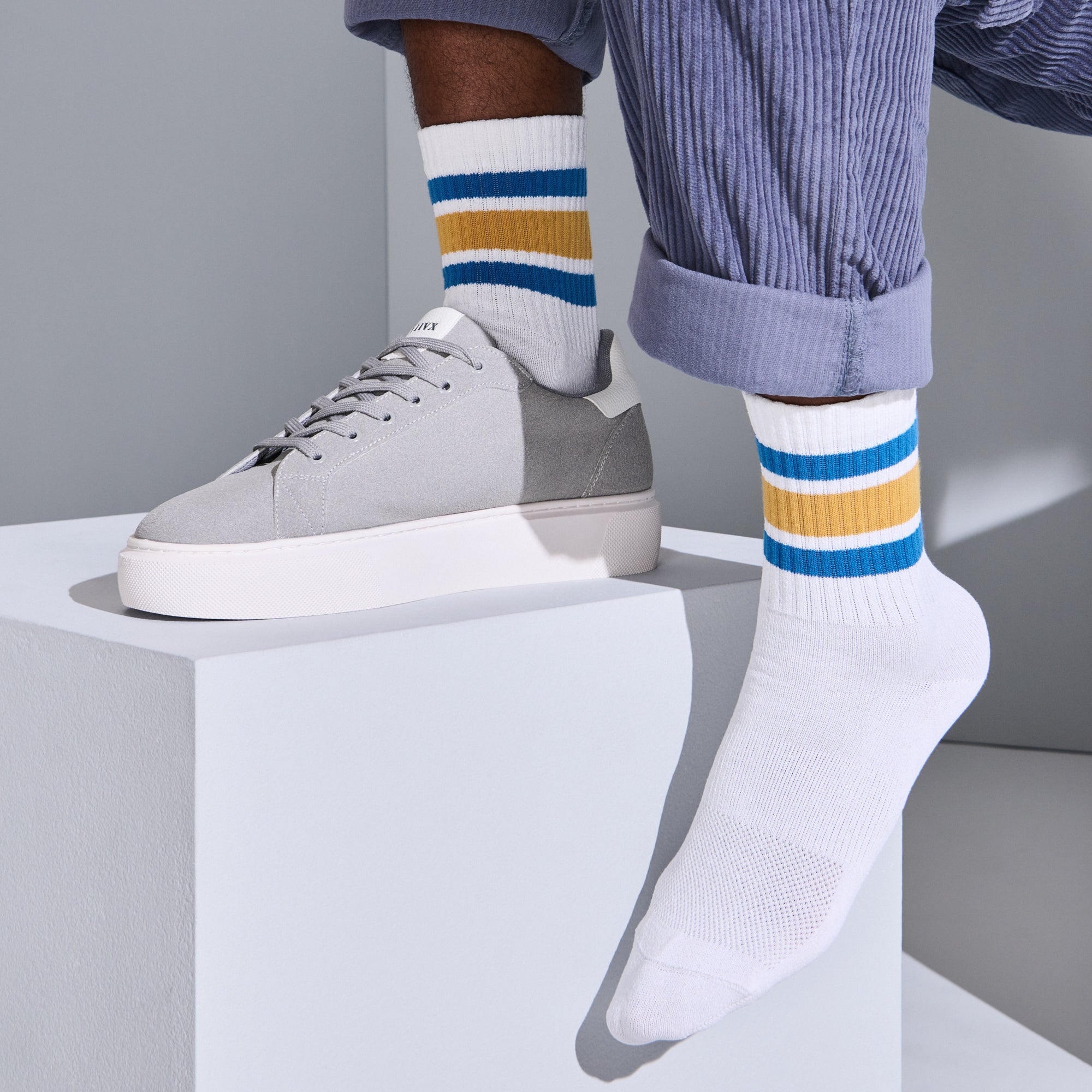 Regnsncox | Breathable Crew Socks Made with Japanese Washi Fiber Blend