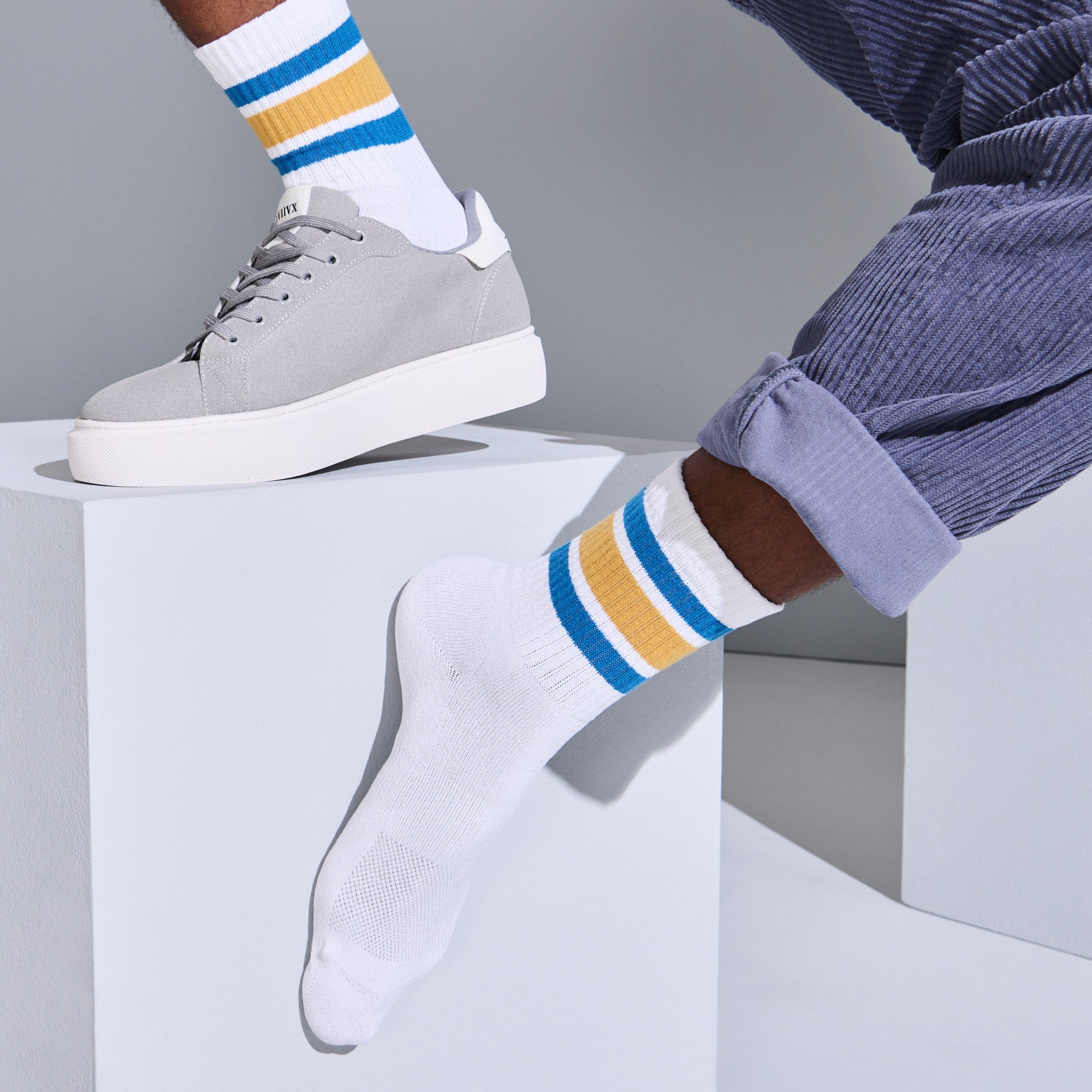Regnsncox | Breathable Crew Socks Made with Japanese Washi Fiber Blend