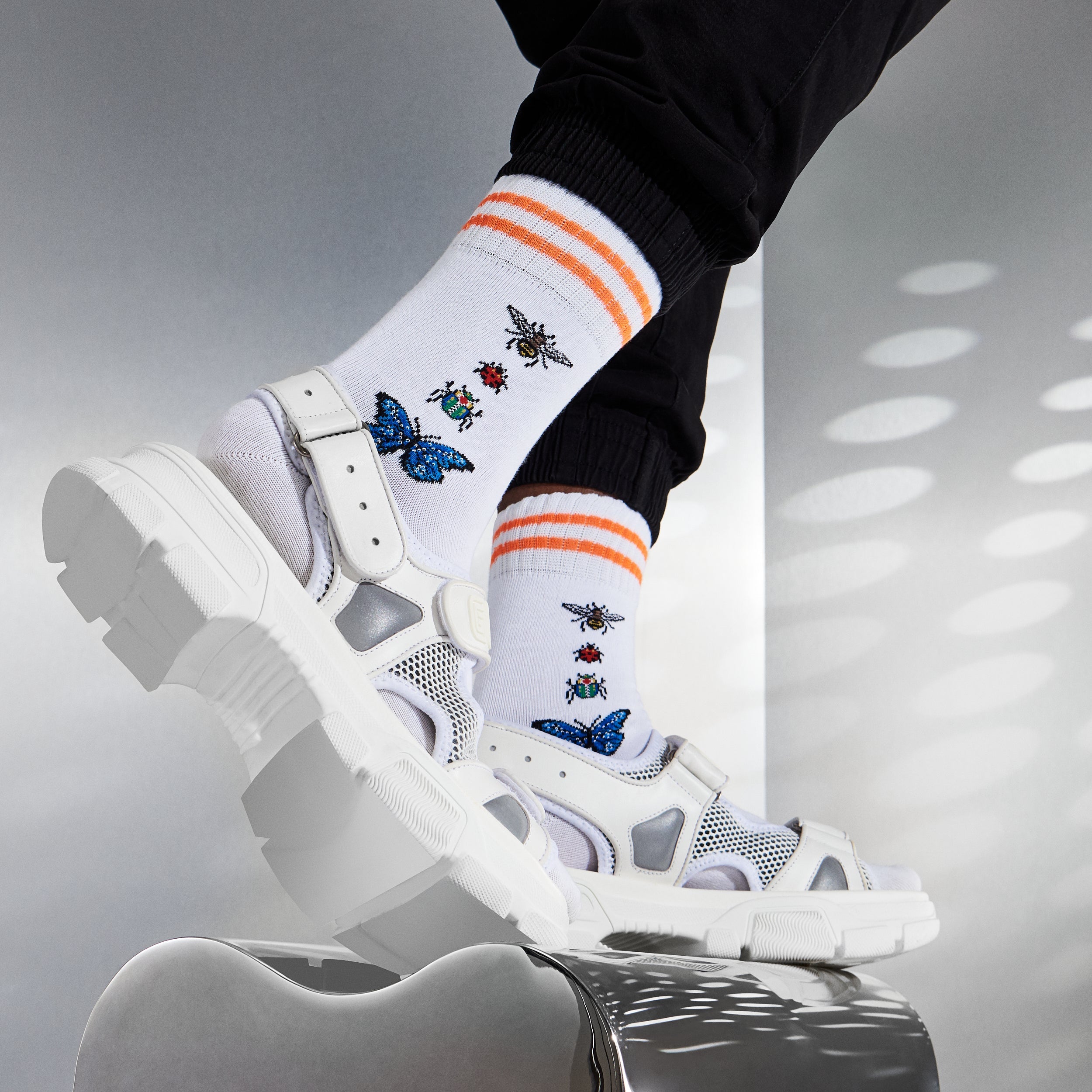 Regnsncox | Organic Cotton Crew Socks with Insect Pattern for Comfortable Fit