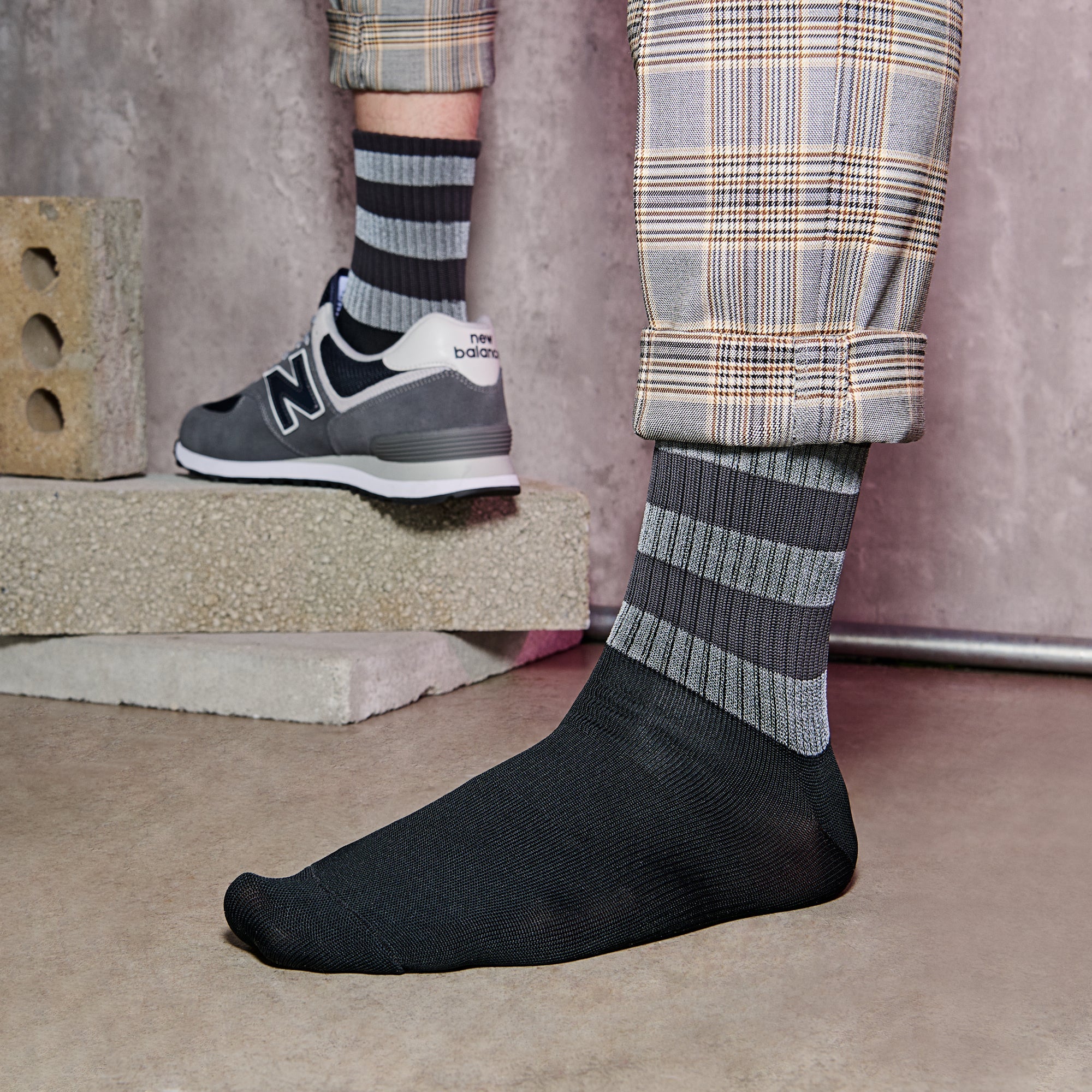 Regnsncox | Reflective Striped Crew Socks with Recycled Polyester for Active Use