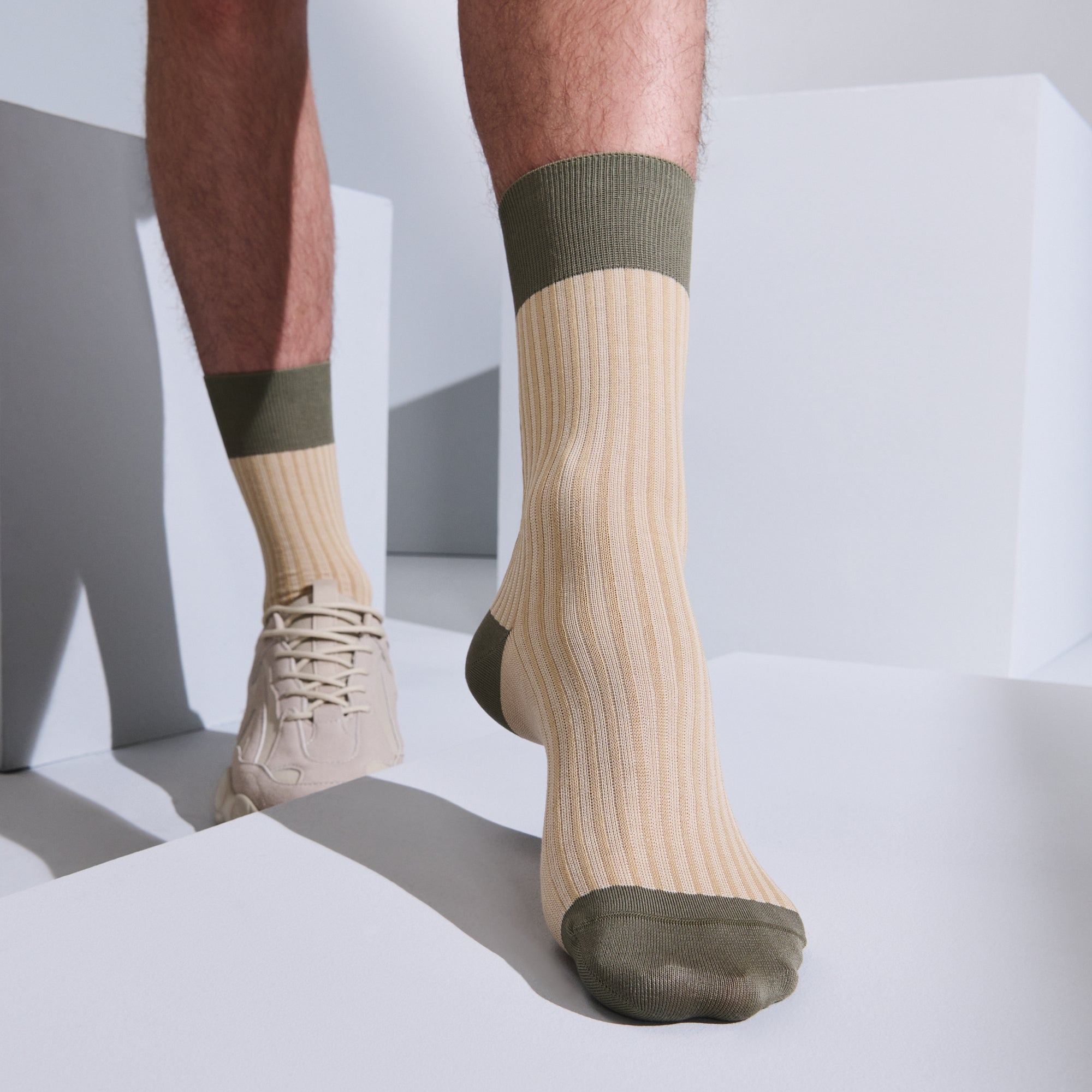 Regnsncox | Silky Cotton Striped Crew Socks with Jacquard Knit Texture