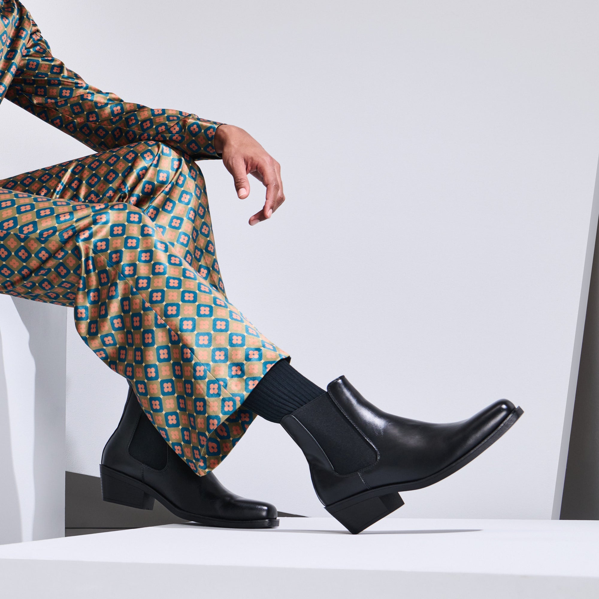 Regnsncox | Power Fit Cotton Crew Socks for Everyday Comfort and Active Use