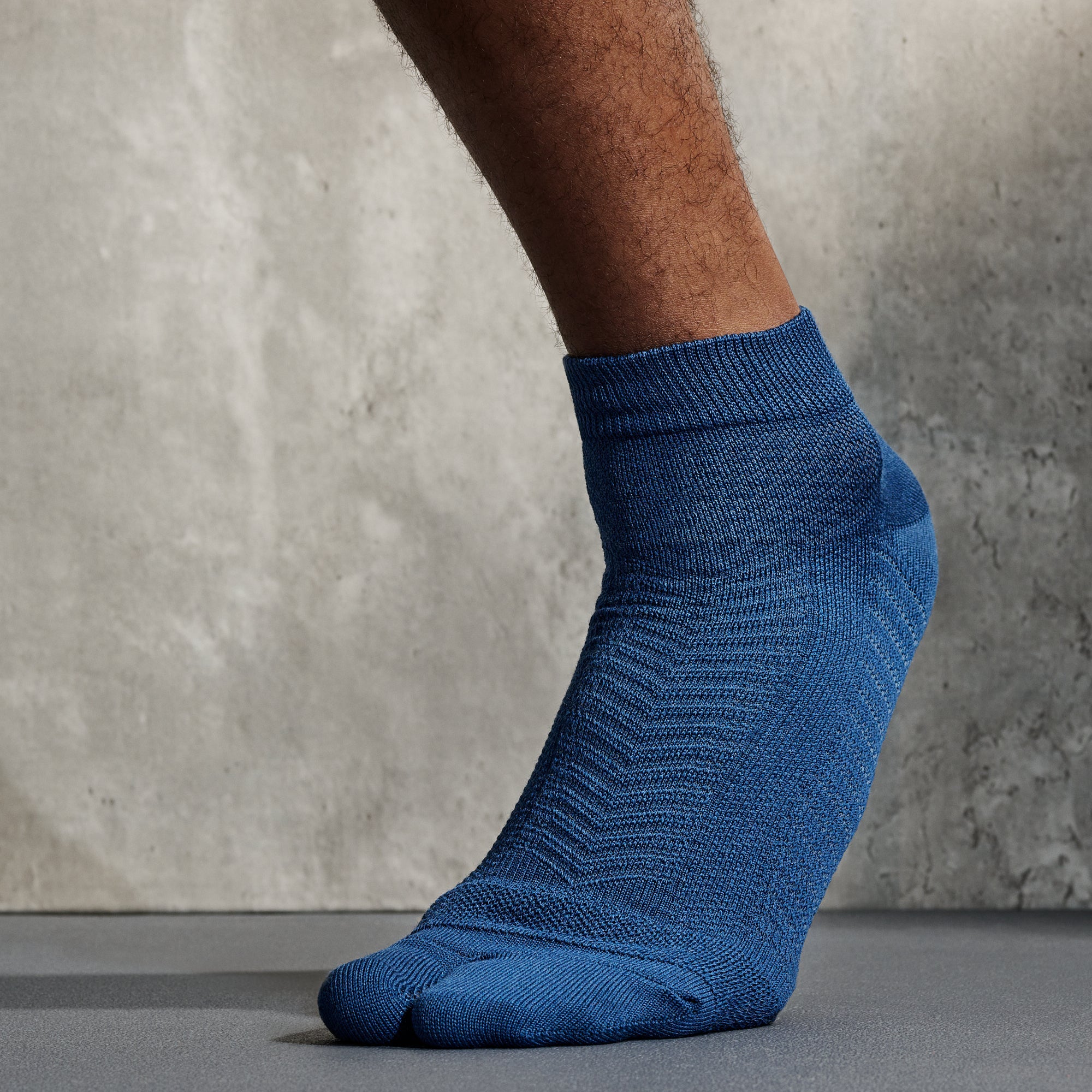 Regnsncox | Performance Tabi Running Socks with 3D Fit and Grip Sole