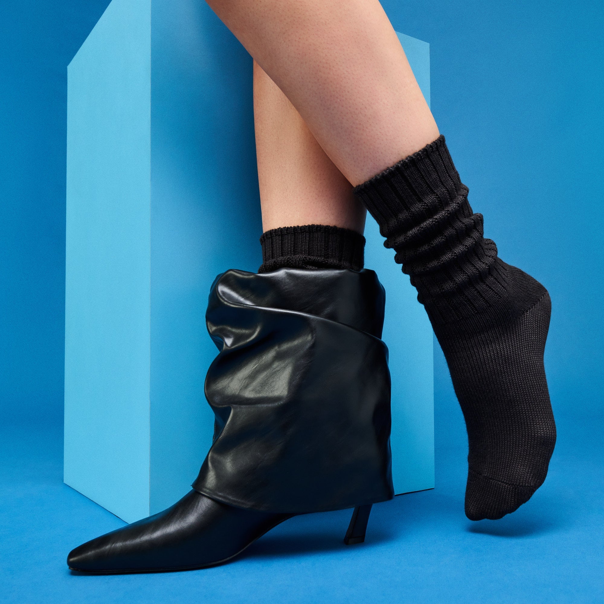 Regnsncox | Organic Cotton Ribbed Crew Socks with Relaxed Vintage Texture