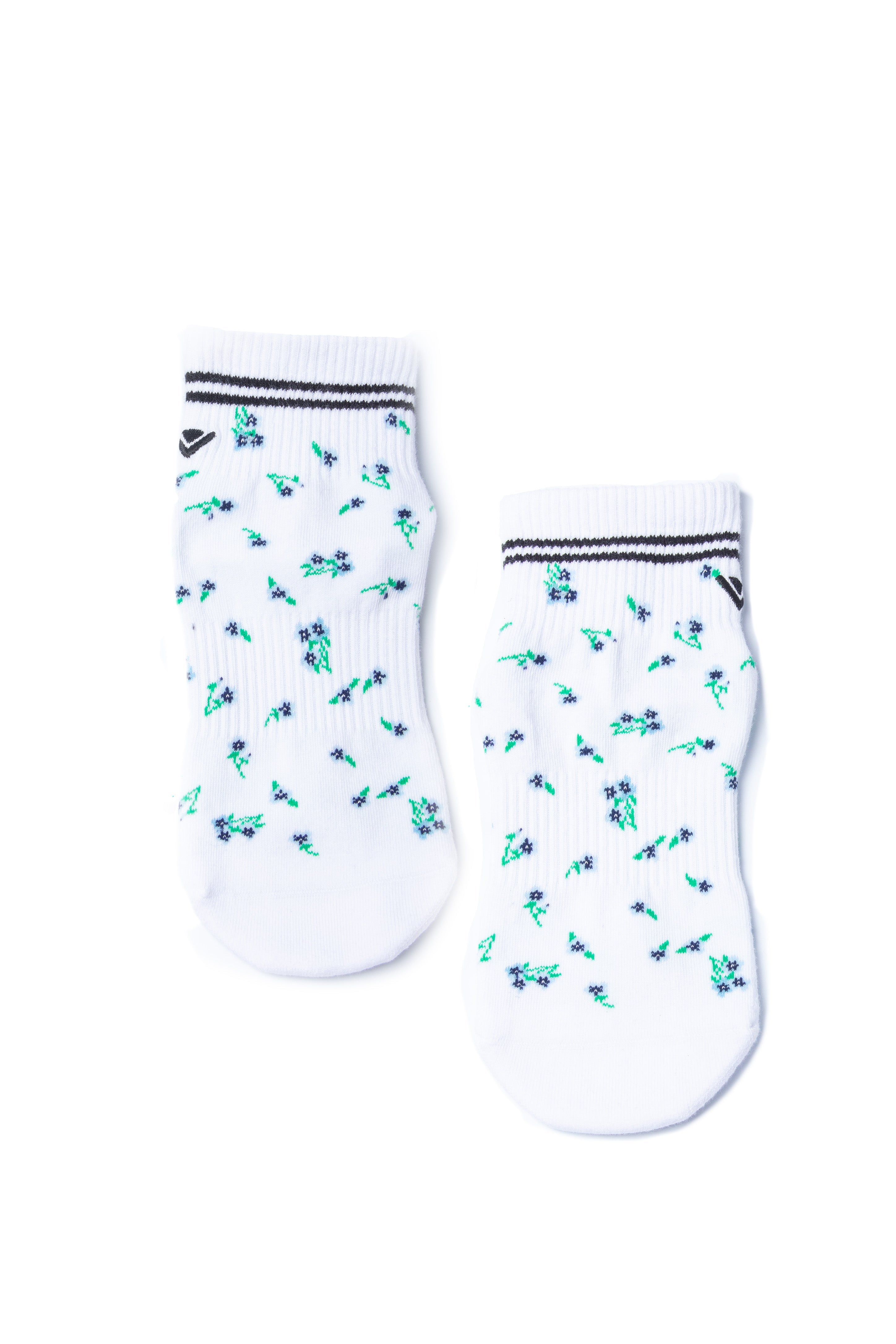 Regnsncox | Women’s Ankle-Length Crew Grip Socks with Stripe Detail  Classic Women’s Ankle Crew Grip Sock