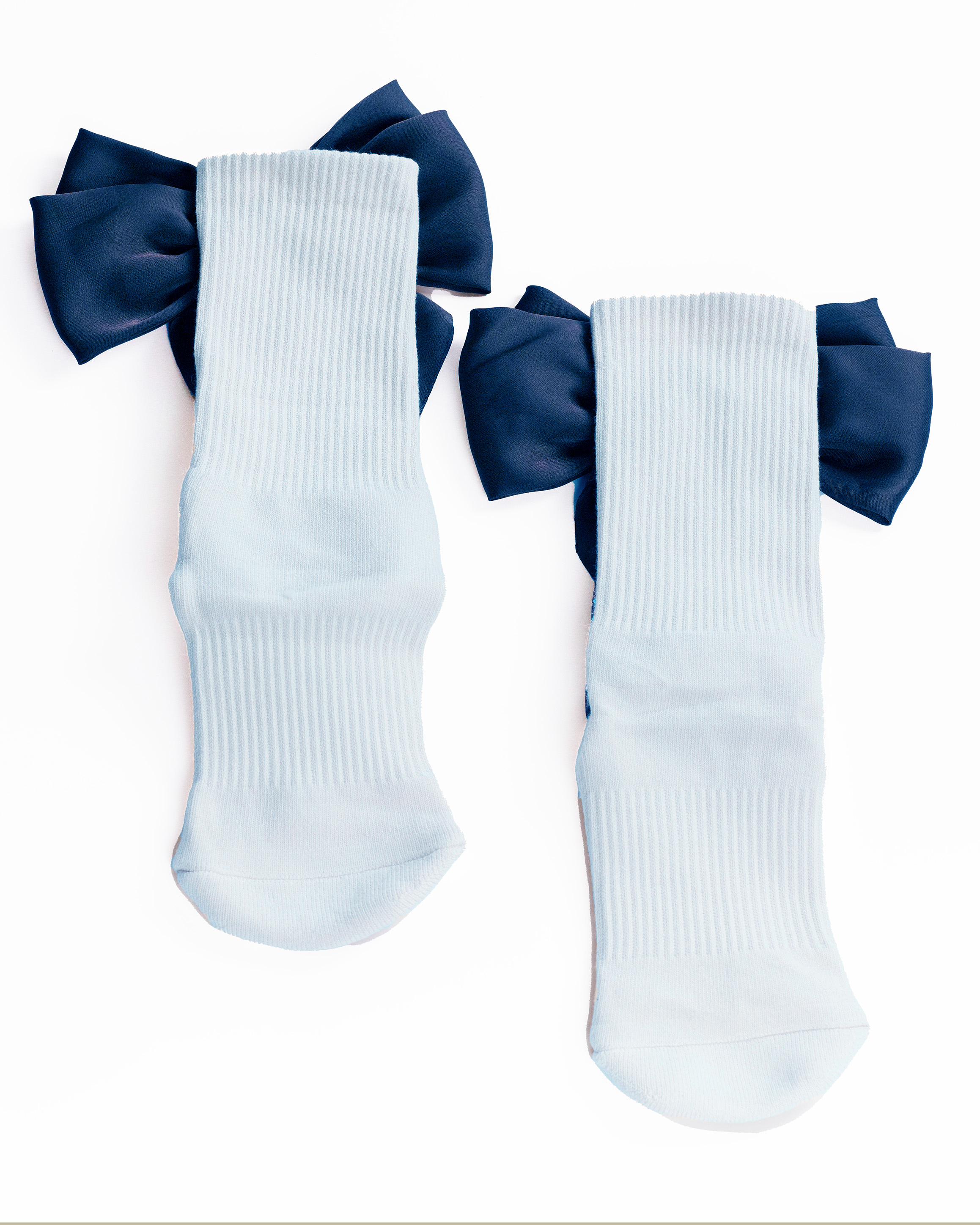 Regnsncox | Women’s Crew Grip Socks with Bow Detail