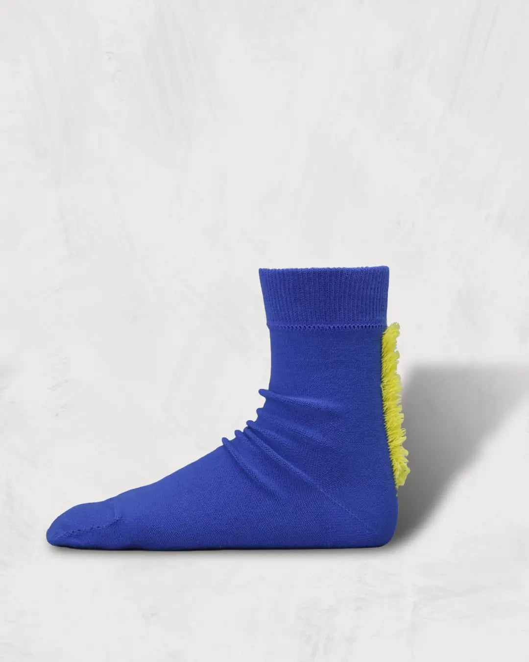Regnsncox | Split-Toe Socks with Mohawk-Inspired Back Leg Design