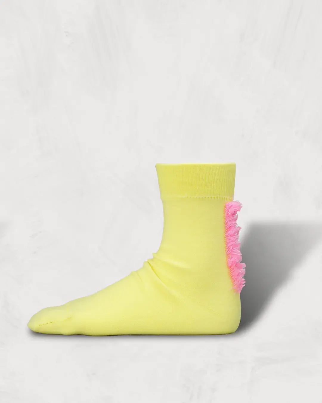 Regnsncox | Split-Toe Socks with Mohawk-Inspired Back Leg Design