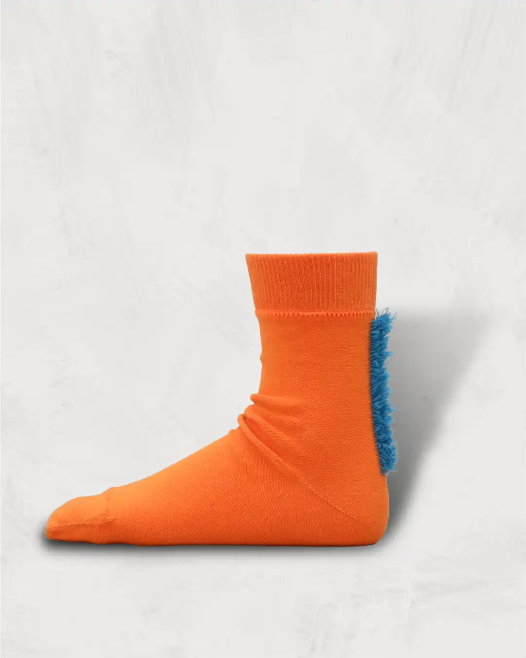 Regnsncox | Split-Toe Socks with Mohawk-Inspired Back Detail