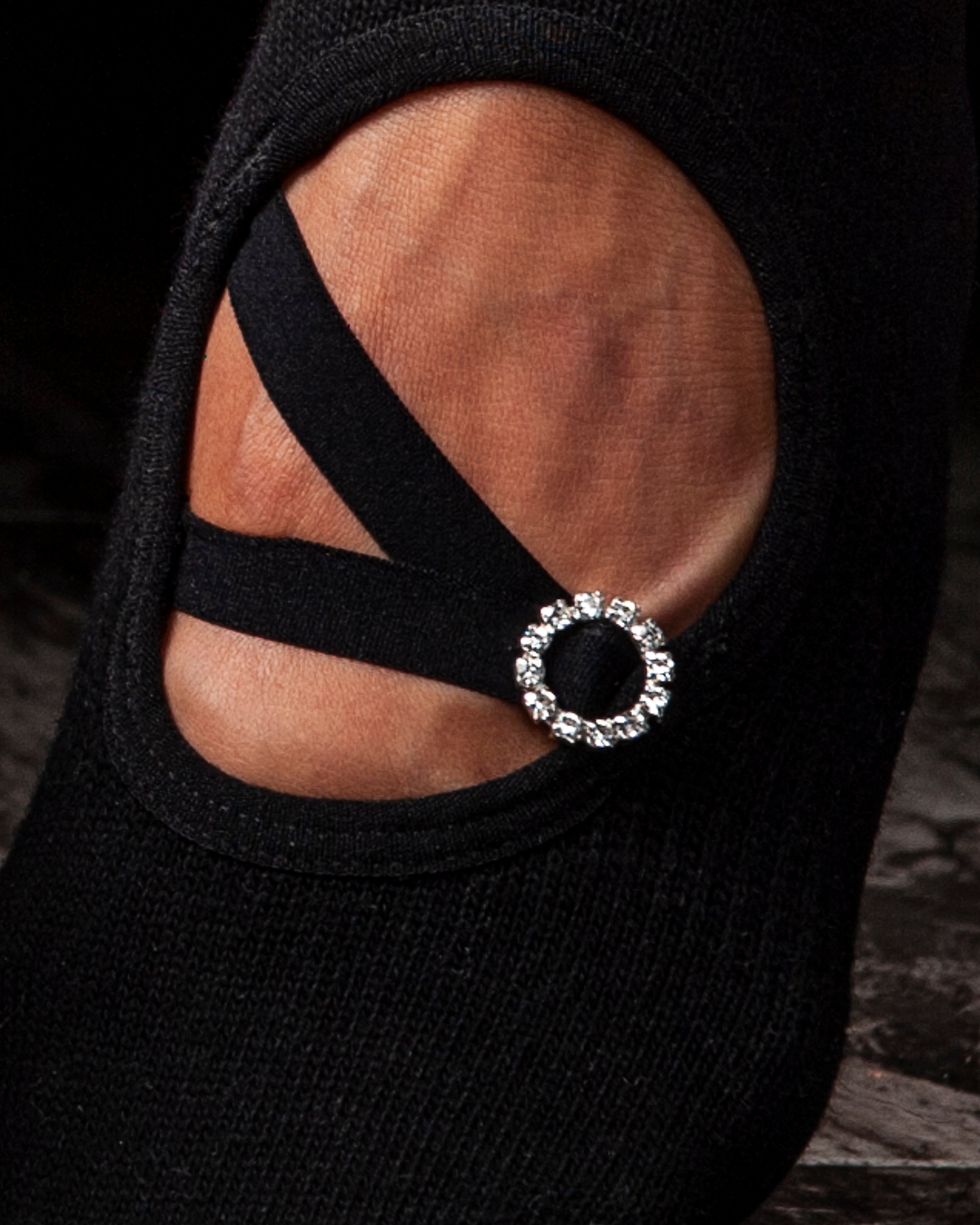 Regnsncox | Women’s Grip Socks with Elastic V Strap and Rhinestone Buckle