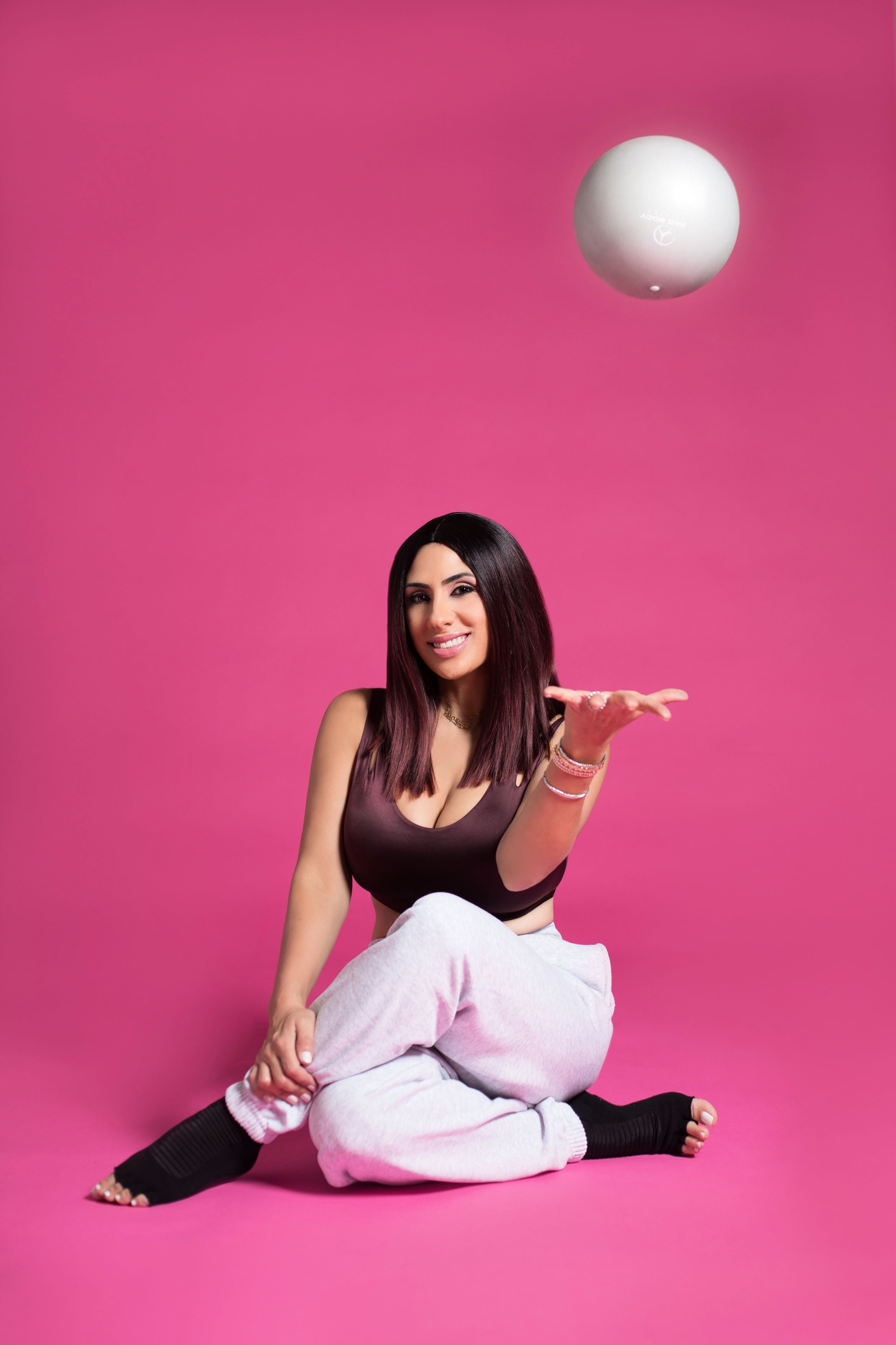 Regnsncox | Women’s Open Toe Grip Socks with Pleated Interior Design