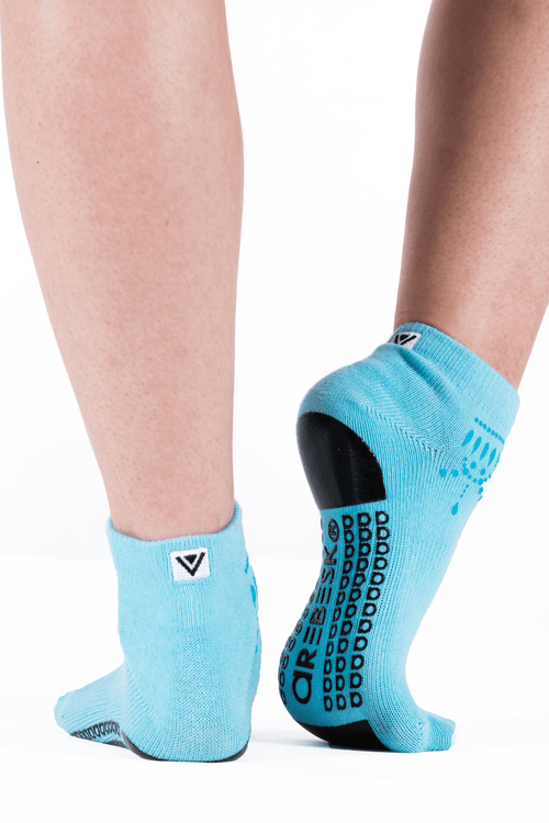 Regnsncox | Anklet-Style Indoor Grip Socks with Foil Jewelry Print