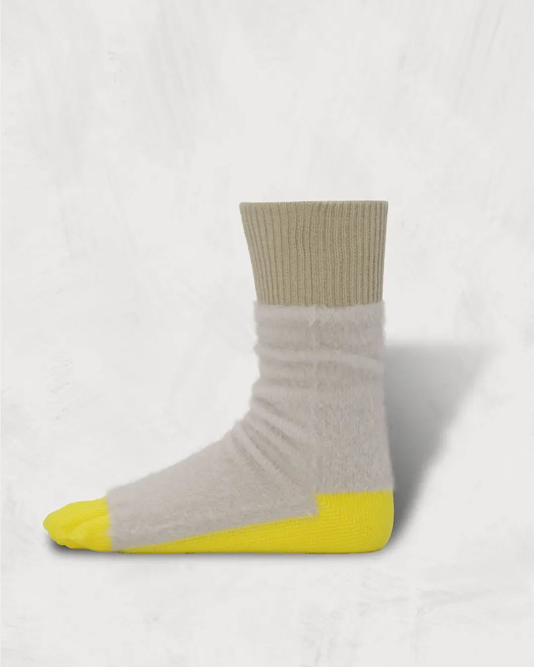 Regnsncox | Artistic Five-Toe Socks Inspired by Primate Foot Form
