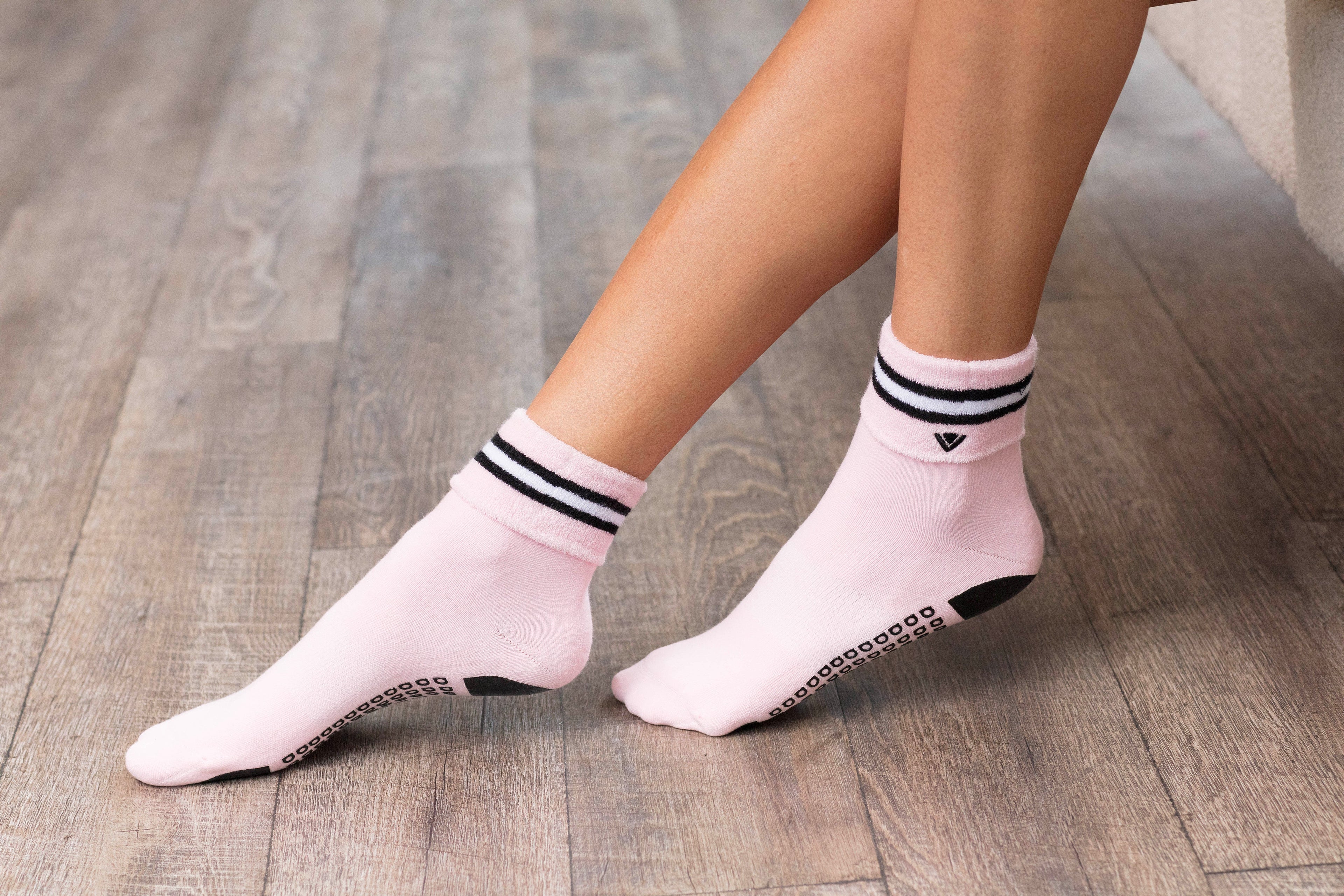 Regnsncox | Women’s Terry Foldover Grip Socks with Vintage-Inspired Cuff