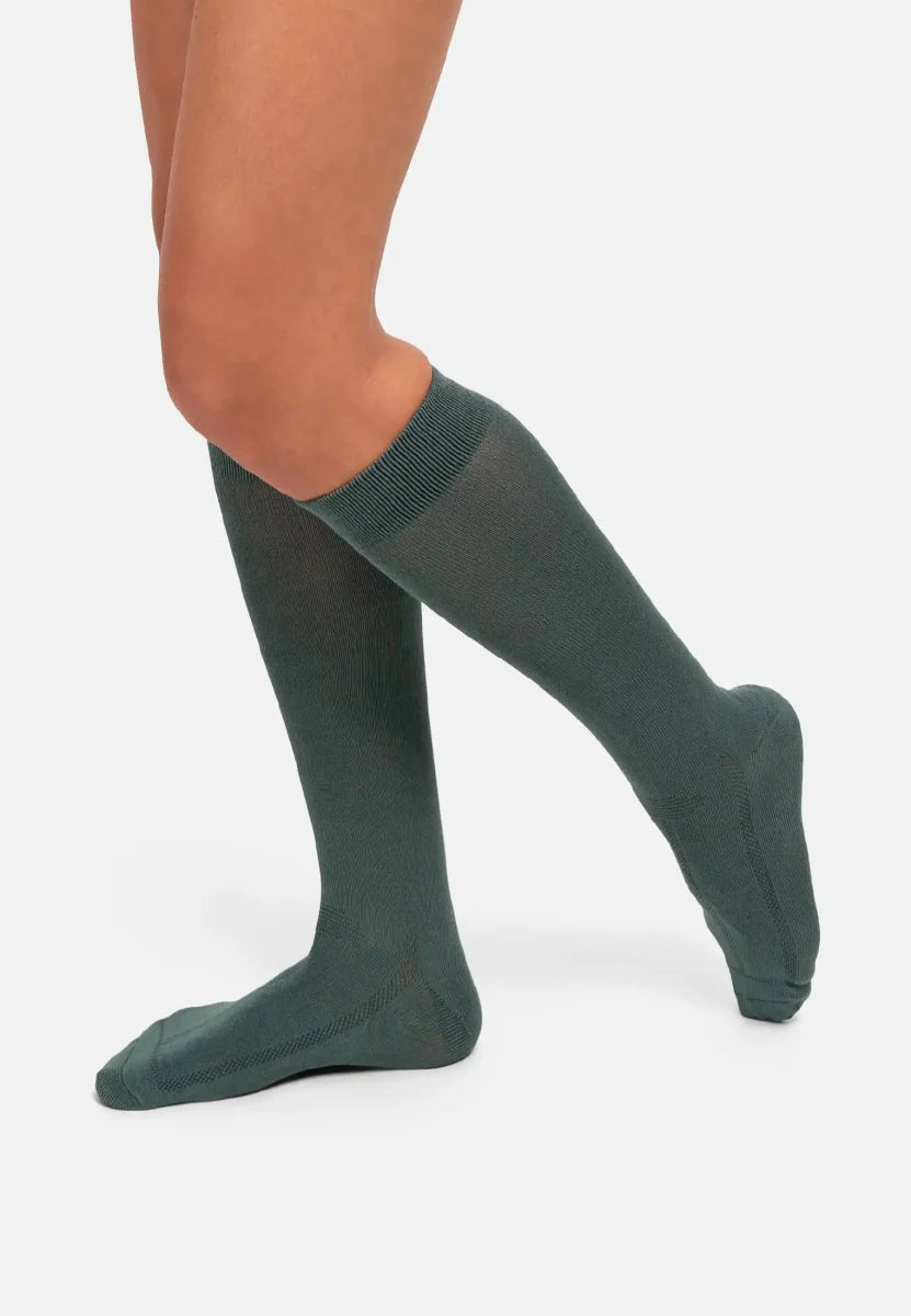 Regnsncox | Knee-High Bamboo Socks for Professional Comfort
