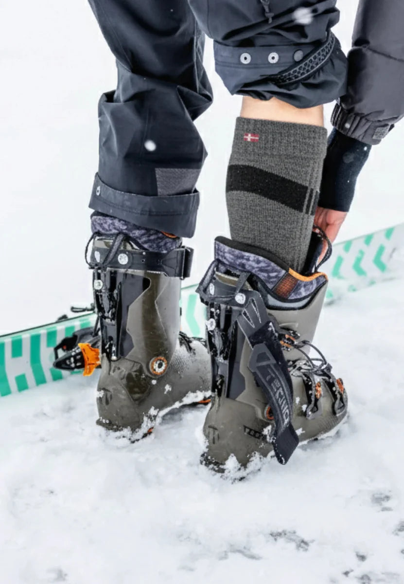 Regnsncox | Merino Wool Compression Ski Socks for Cold Weather Support