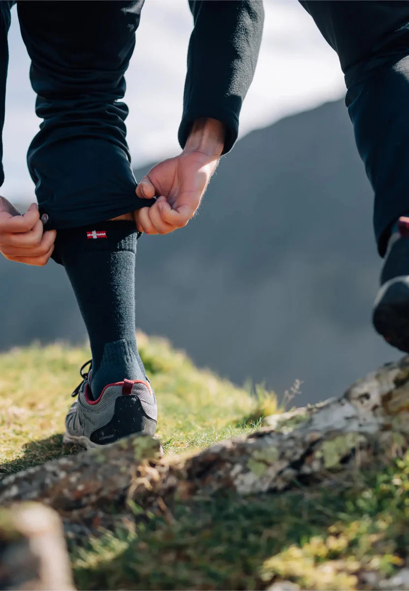 Regnsncox | Merino Wool Blend Hiking Crew Socks for Outdoor Wear